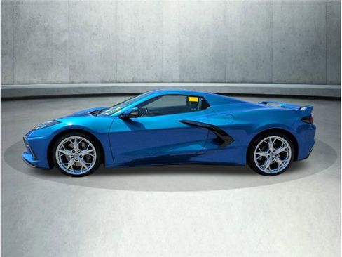Used 2022 Chevrolet Corvette Stingray Preferred Conv w/ Z51 Performance Package RWD image 2