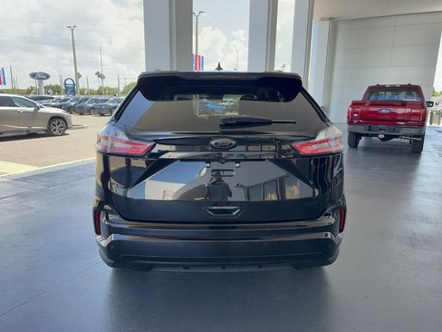 Certified 2024 Ford Edge SE w/ Black Appearance Package AWD/4WD image 6