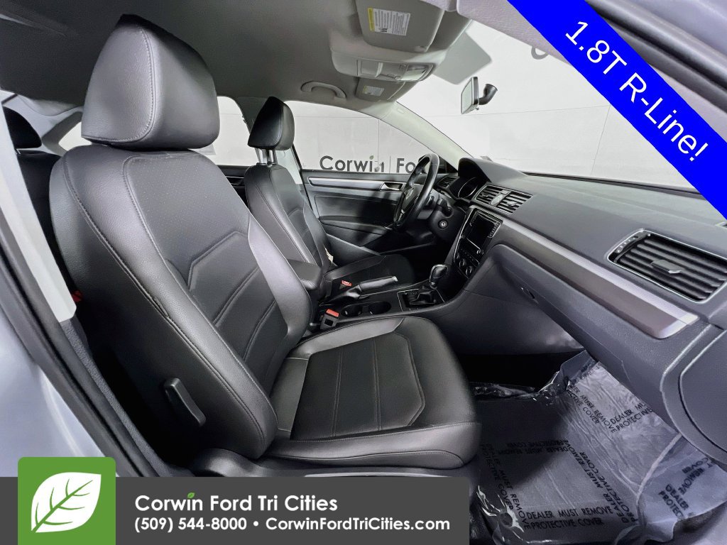 Used 2017 Volkswagen Passat 1.8T R-Line FWD image 16