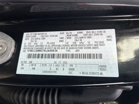 Used 2025 Ford Escape ST-Line image 34