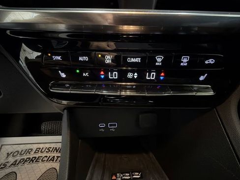 Certified 2024 Buick Encore GX Avenir w/ Avenir Technology Package AWD/4WD image 19