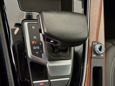 Used 2022 Audi A4 2.0T Premium Plus image 25