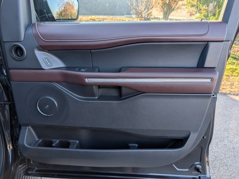 Certified 2024 Ford Expedition Max Limited image 40