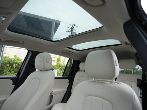 Used 2022 Mercedes-Benz GLB 250 4MATIC image 25