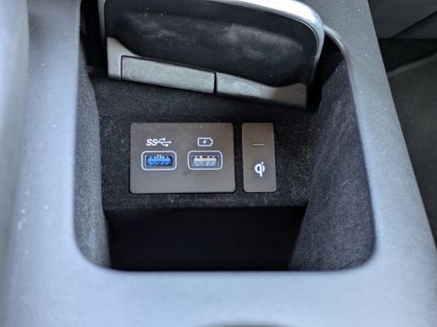 Used 2025 Genesis GV70 2.5T image 31