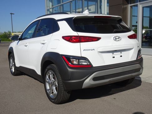 Used 2023 Hyundai Kona SEL AWD/4WD image 3