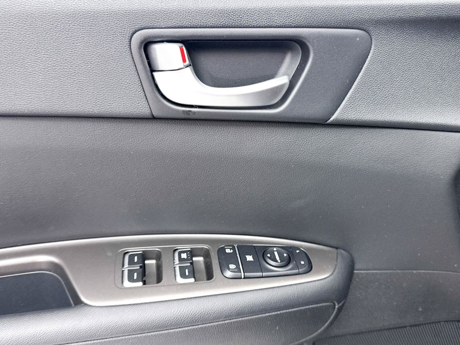 Used 2019 Kia Optima LX FWD image 22