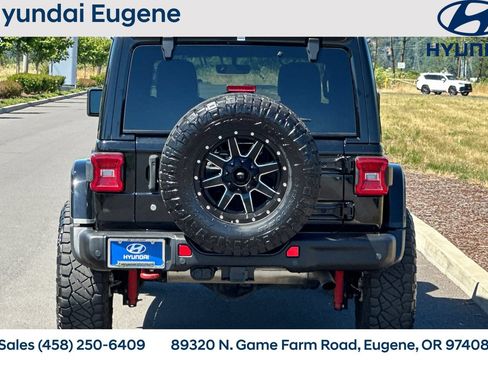 Used 2019 Jeep Wrangler Unlimited Rubicon AWD/4WD image 4