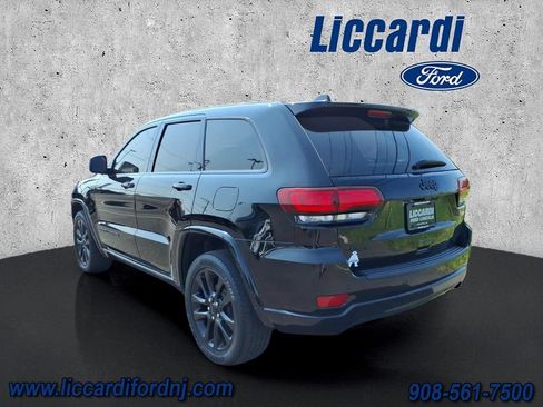 Used 2019 Jeep Grand Cherokee Altitude AWD/4WD image 4