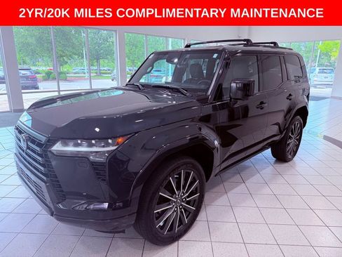 Used 2025 Lexus GX 550 w/ Cold Area Package AWD/4WD image 3