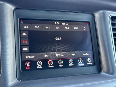 Used 2022 Dodge Charger SXT RWD image 19