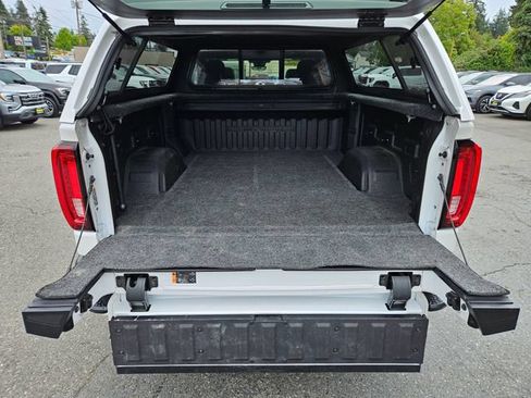 Used 2024 GMC Sierra 1500 Denali w/ Denali Reserve Package AWD/4WD image 13