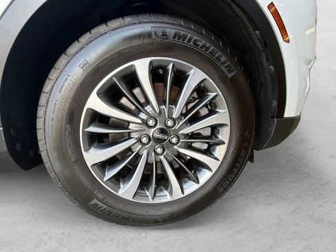 Used 2023 Lincoln Nautilus Reserve FWD image 23