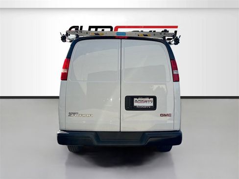 Used 2022 GMC Savana 2500 w/ Driver Convenience Package image 6