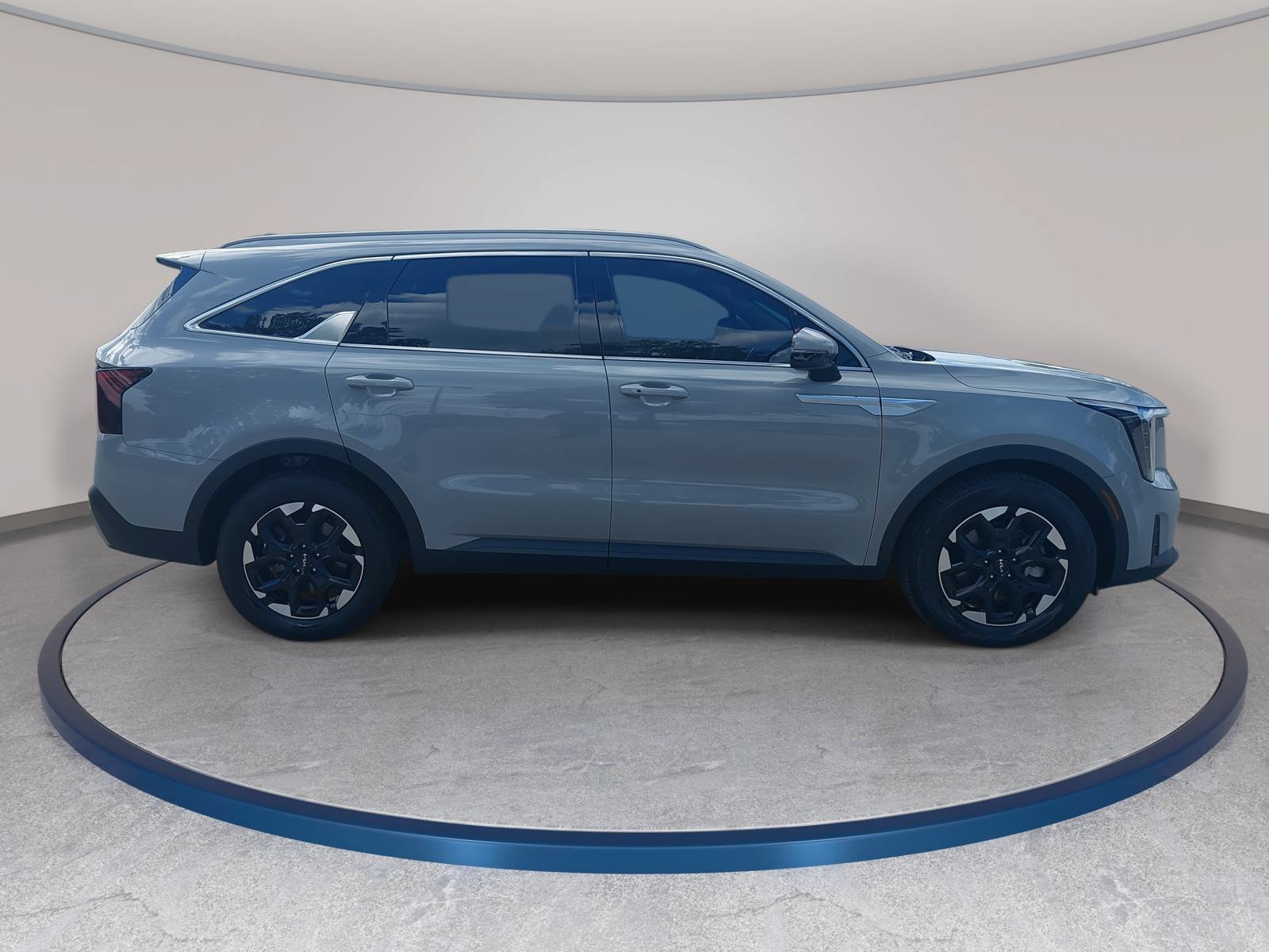 Used 2024 Kia Sorento S w/ Panoramic Sunroof Package FWD image 4