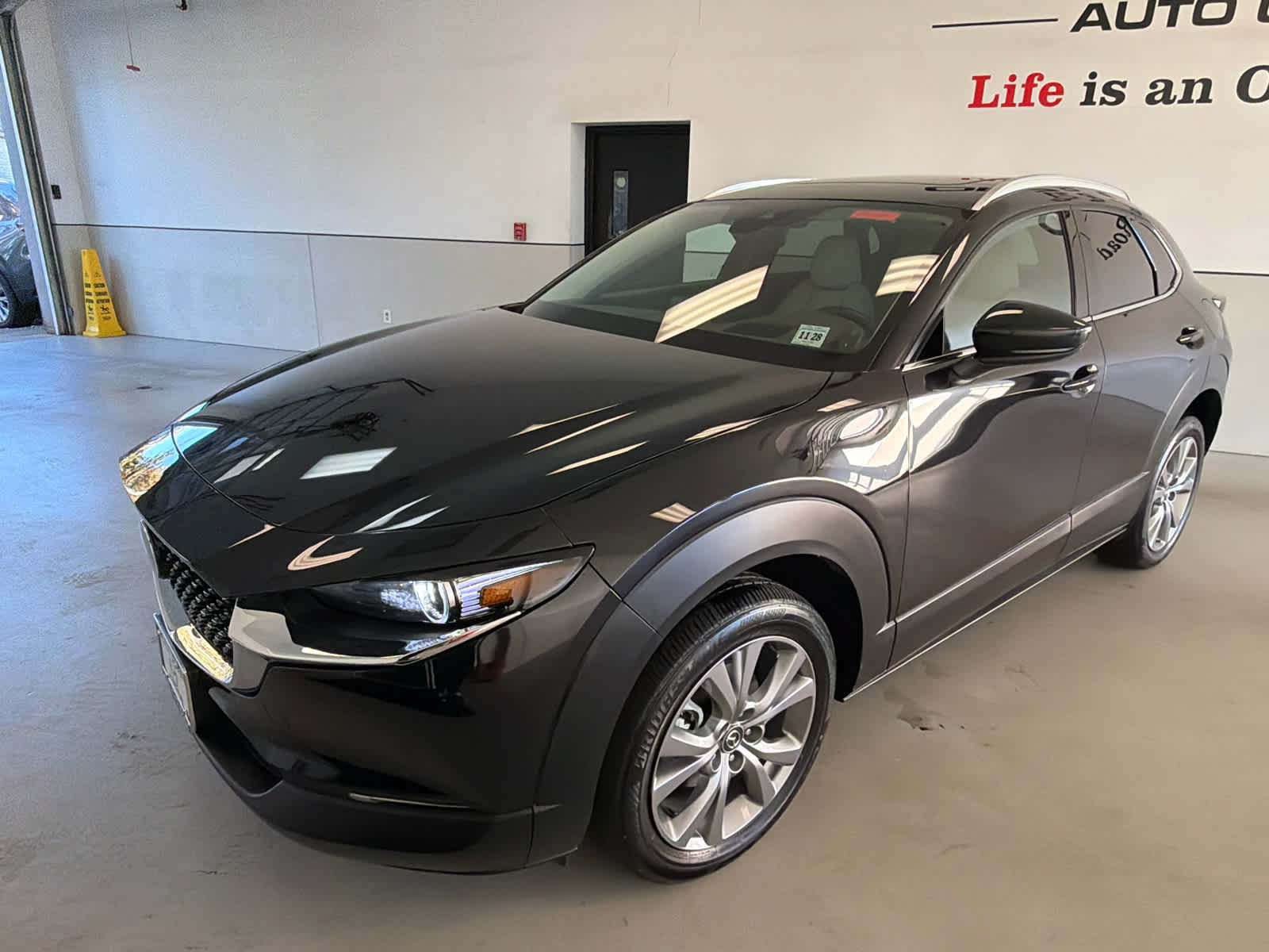 Used 2023 MAZDA CX-30 AWD 2.5 S w/ Premium Package image 2