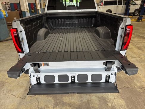 New 2026 GMC Sierra 3500 Denali w/ Denali Reserve Package image 15