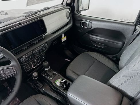 New 2026 Jeep Gladiator Sport image 31