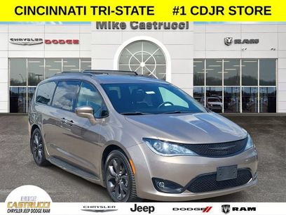 Used 2018 Chrysler Pacifica Touring-L w/ Premium Audio Group
