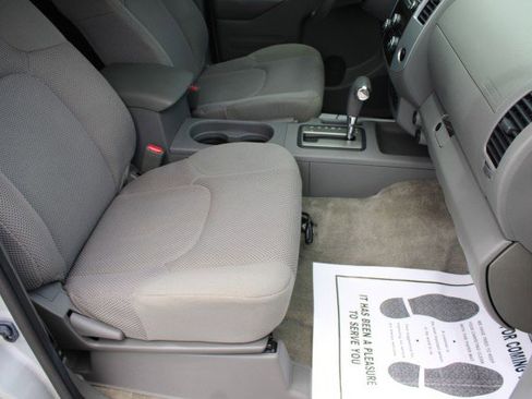 Used 2018 Nissan Frontier SV w/ Value Truck Package RWD image 14