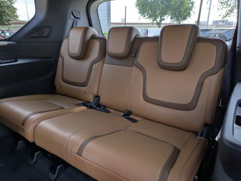 New 2025 Nissan Armada SL w/ Captain's Chari Seat Package image 19