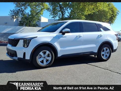Certified 2025 Kia Sorento LX image 1