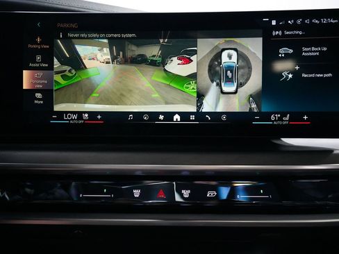 Used 2023 BMW 760i xDrive w/ Luxury Rear Seating Package AWD/4WD image 19