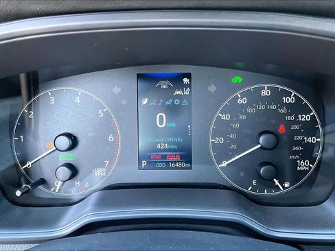 Certified 2025 Toyota Corolla LE image 25