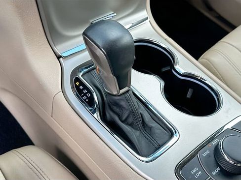 Used 2017 Jeep Grand Cherokee Limited w/ Jeep Active Safety Group image 17