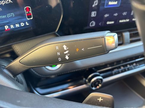 Used 2025 Chevrolet Equinox LT image 41