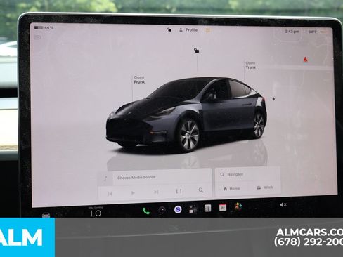Used 2023 Tesla Model Y AWD image 32