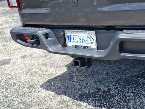 New 2025 Jeep Gladiator Sport image 11