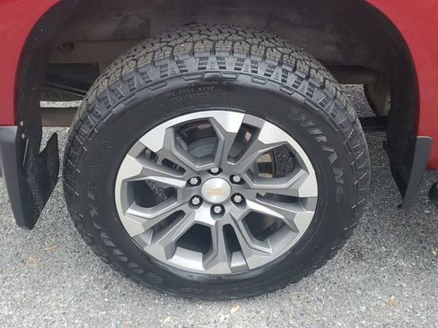 Certified 2024 Chevrolet Silverado 1500 High Country w/ Technology Package image 6