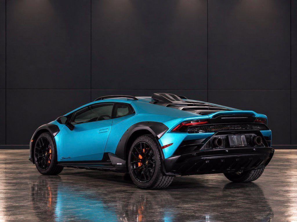 Used 2024 Lamborghini Huracan Sterrato AWD/4WD image 4