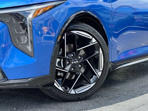 Certified 2025 Kia K4 EX w/ GT-Line Sunroof Package FWD image 2