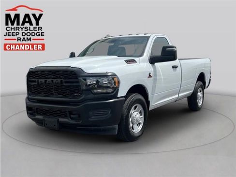 Used 2024 RAM 3500 Big Horn AWD/4WD image 1