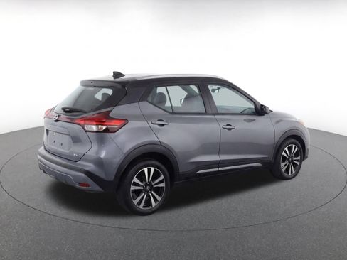 Used 2024 Nissan Kicks SV FWD image 9