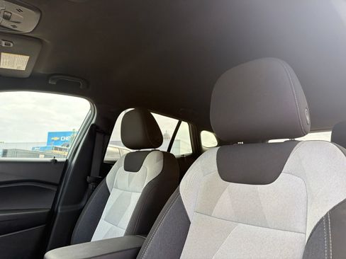 Used 2025 Chevrolet Trax RS w/ Driver Confidence Package FWD image 7