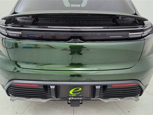 Used 2025 Porsche Macan 4S Electric image 12