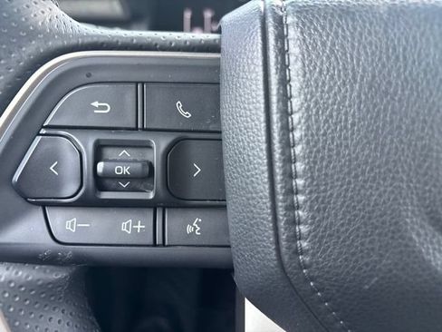Used 2026 Toyota 4Runner SR5 AWD/4WD image 17