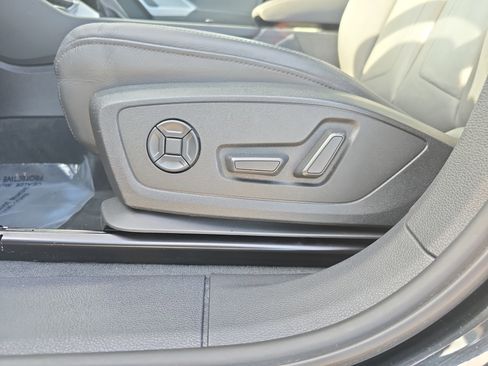 Used 2022 Audi Q3 2.0T Premium w/ Convenience Package AWD/4WD image 26