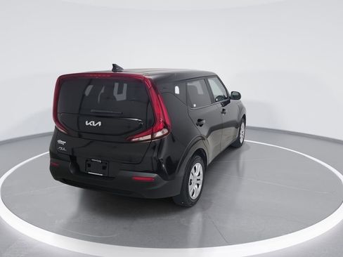 Used 2022 Kia Soul LX FWD image 7