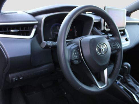 Certified 2025 Toyota Corolla XSE FWD image 17