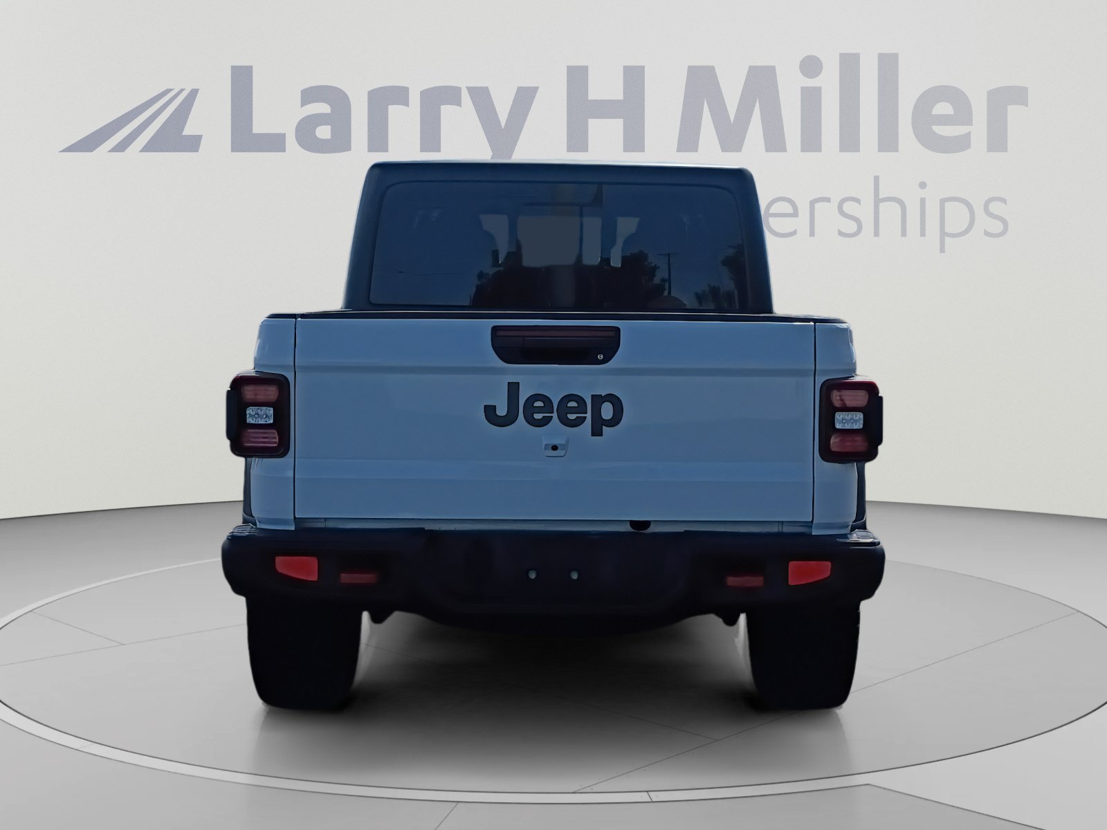 Used 2026 Jeep Gladiator Rubicon w/ Steel Power Dome Hood Package AWD/4WD image 4