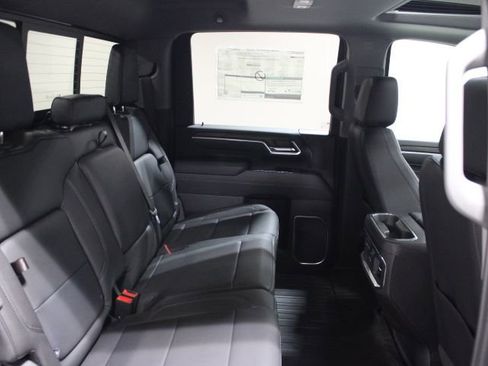 New 2026 GMC Sierra 2500 SLT w/ SLT Premium Package image 31