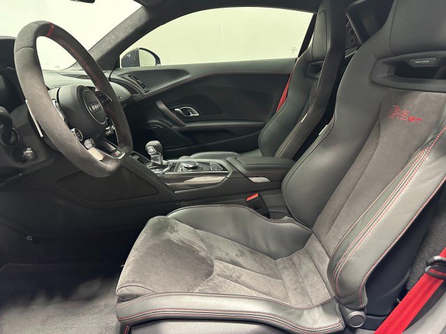 Used 2023 Audi R8 V10 GT RWD image 32