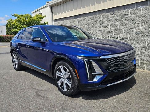 Used 2024 Cadillac Lyriq Tech RWD image 10