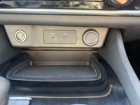 Used 2023 Nissan Rogue S AWD/4WD image 24