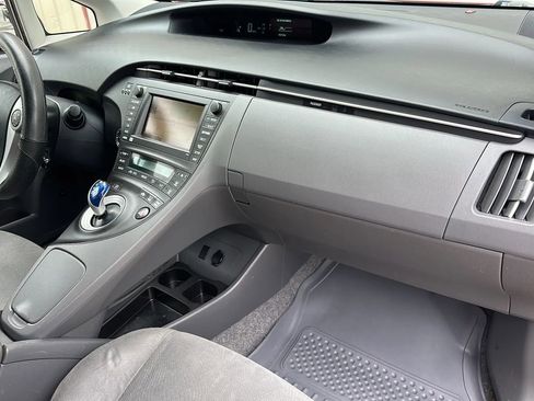 Used 2010 Toyota Prius Three image 18