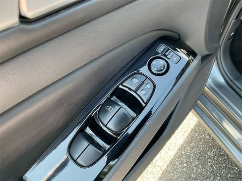 Used 2024 Nissan Altima 2.5 SR image 26